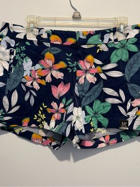 a.n.a A New Approach Twill Walking Shorts Navy Floral Tropical Women’s 12 3.5”in